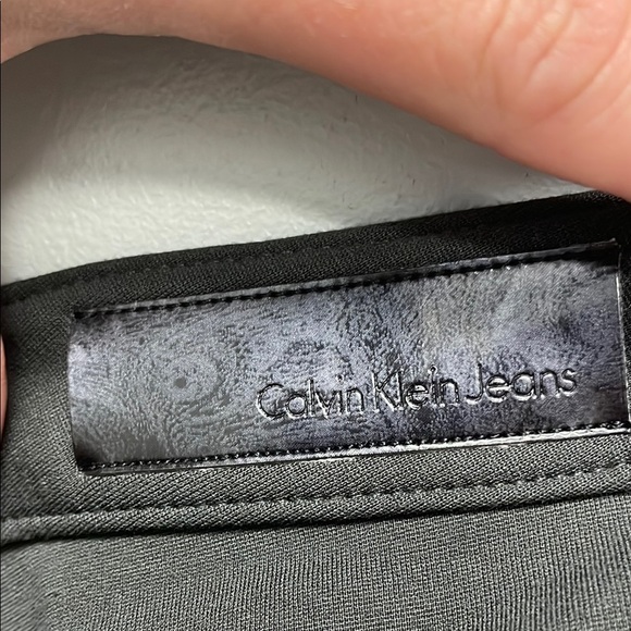 Calvin Klein Jeans Stretchy Dress Pants in Charcoal Grey. Size 27 - Picture 5 of 6
